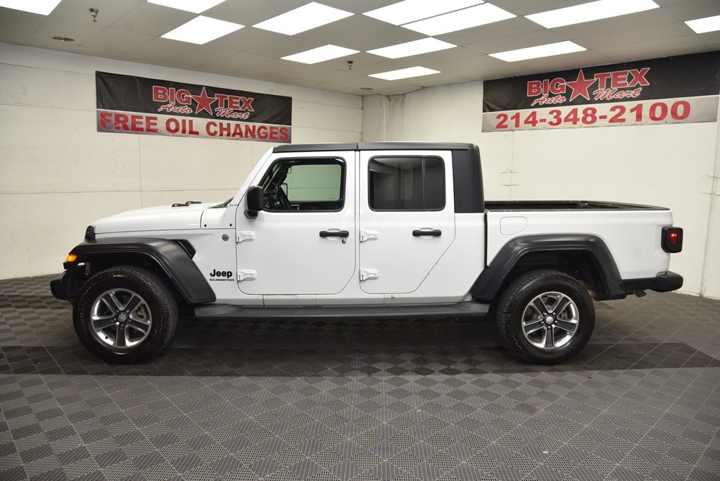 2020 Jeep Gladiator Image 2