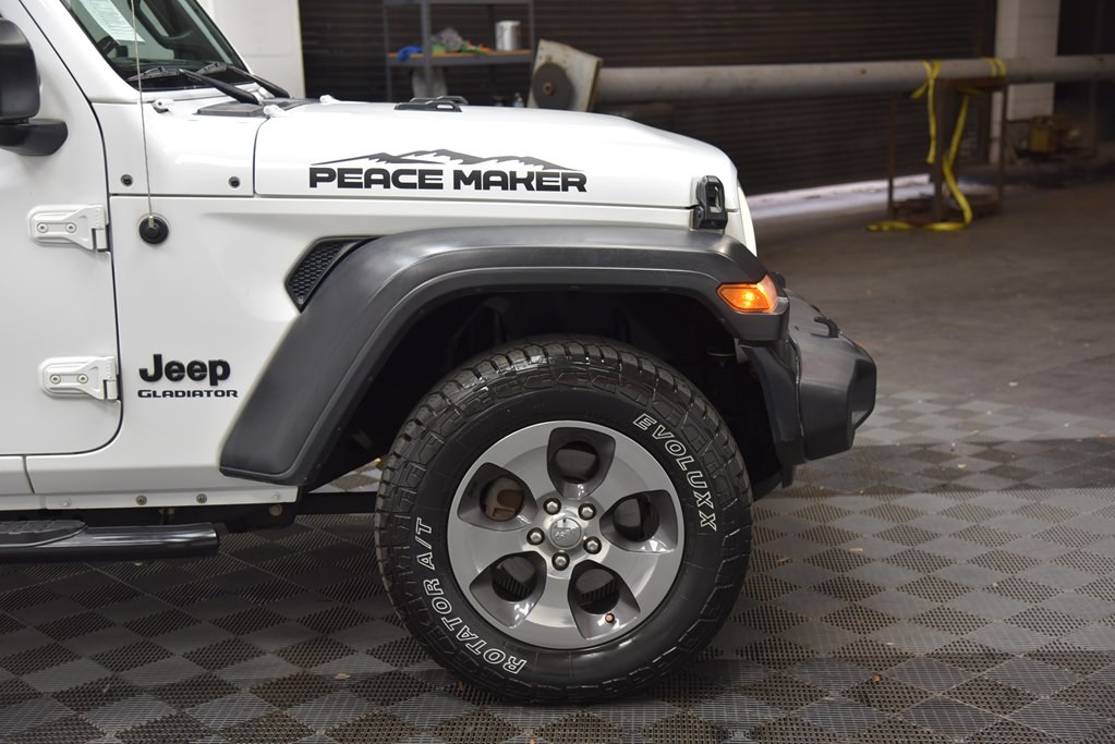 2020 Jeep Gladiator Image 40