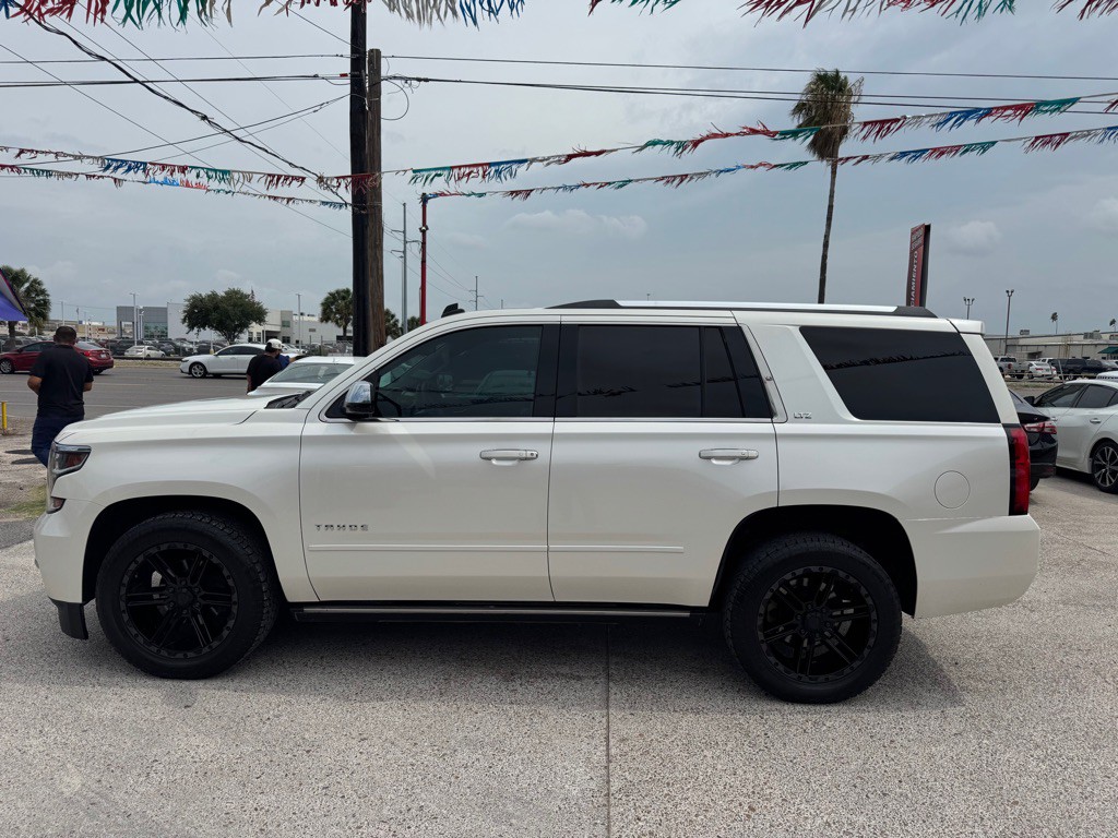 2015 Chevrolet Tahoe Image 2