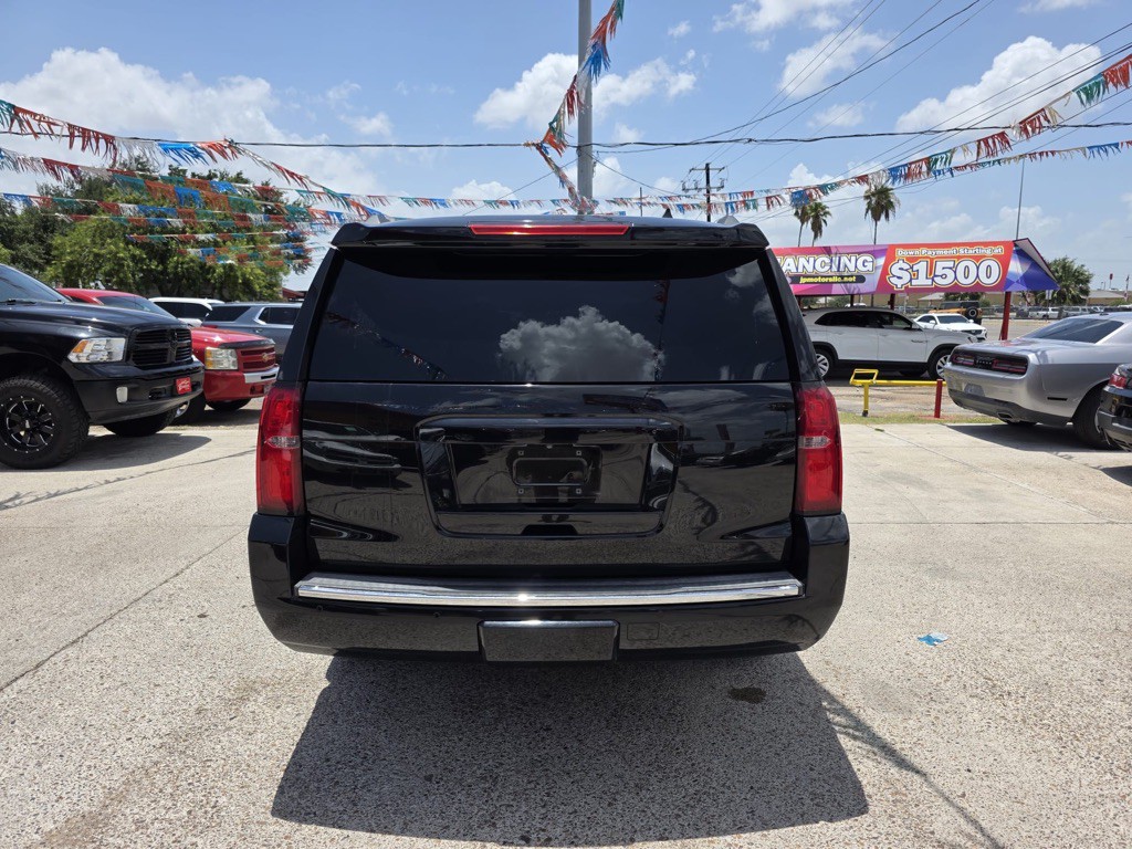 2015 Chevrolet Suburban Image 8