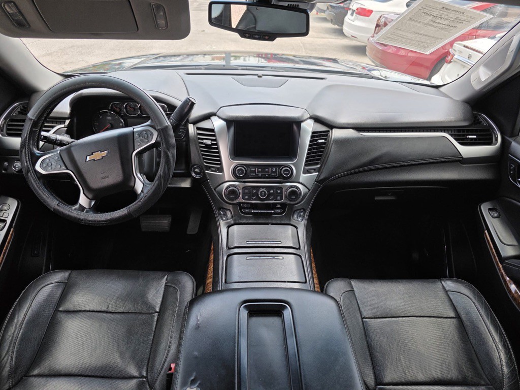 2015 Chevrolet Suburban Image 11