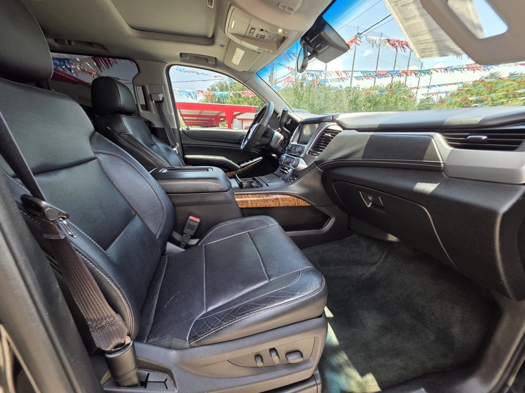 2015 Chevrolet Suburban Image 12