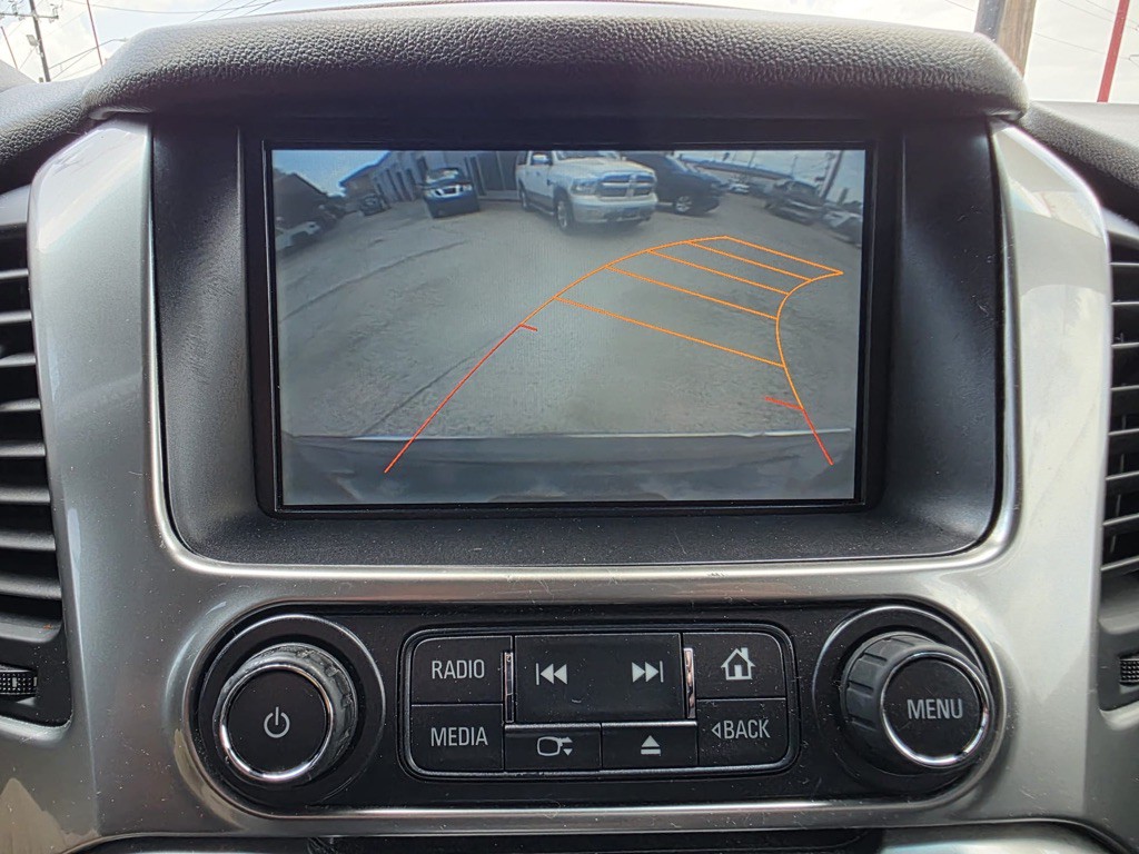 2015 Chevrolet Suburban Image 15