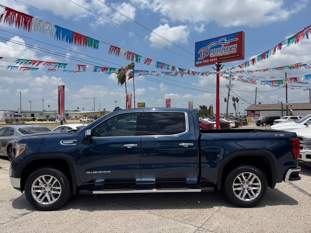 2021 GMC Sierra Image 2