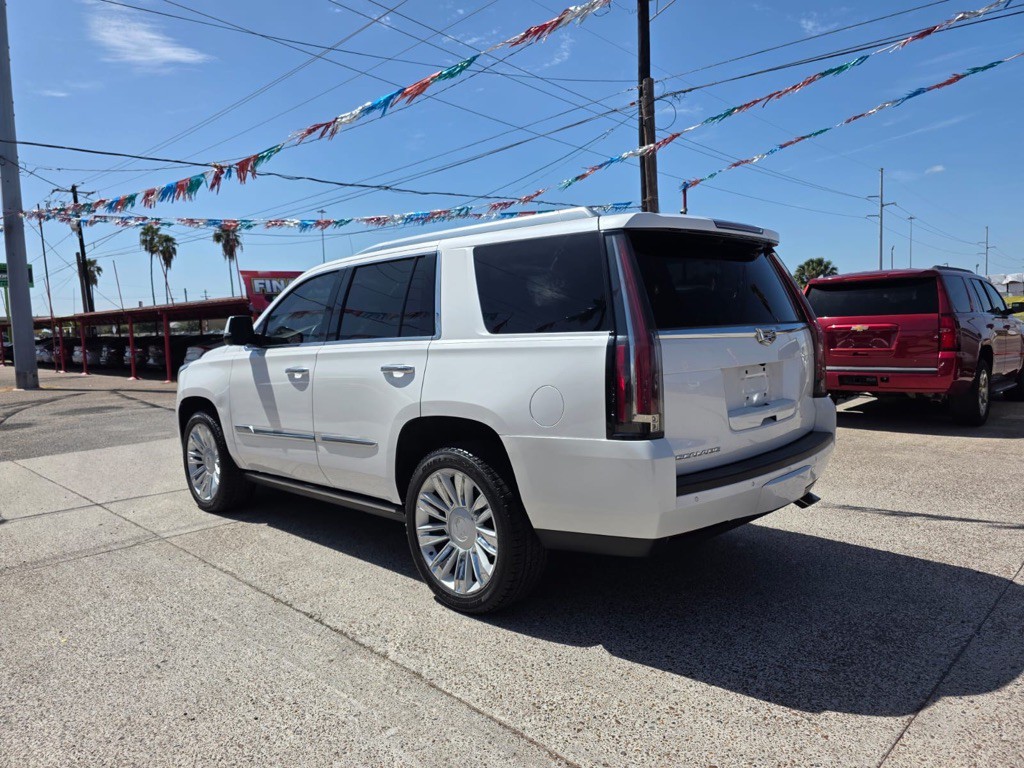 2016 Cadillac Escalade Image 4