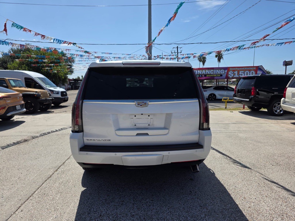 2016 Cadillac Escalade Image 8