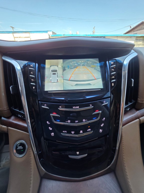 2016 Cadillac Escalade Image 15