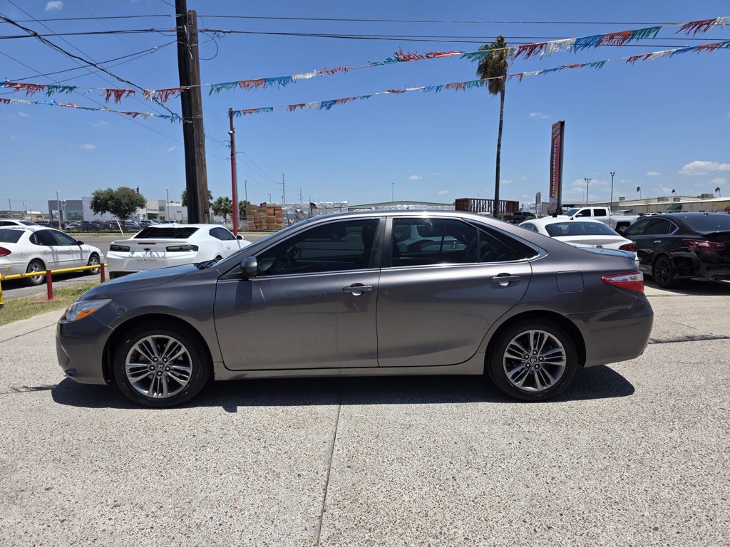 2017 Toyota Camry Image 5
