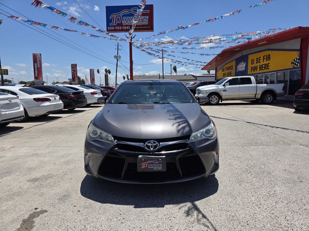 2017 Toyota Camry Image 7