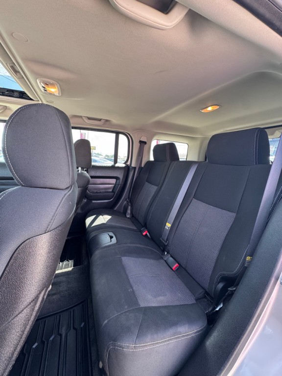 2006 HUMMER H3 Image 11