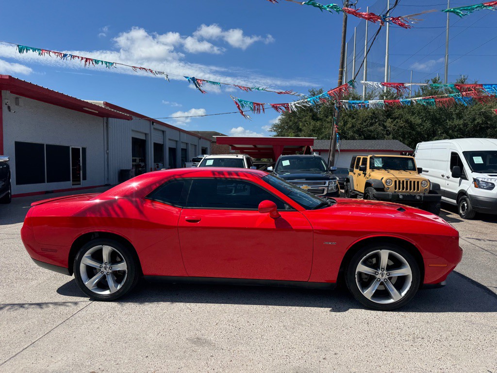 2017 Dodge Challenger Image 3