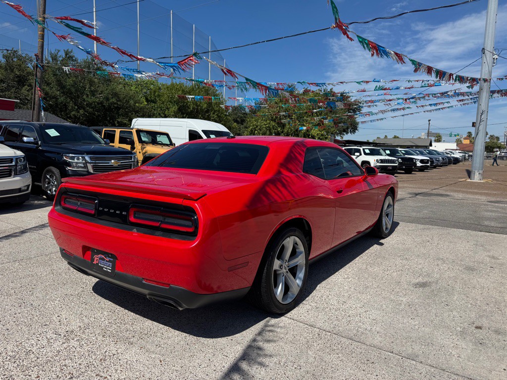 2017 Dodge Challenger Image 5