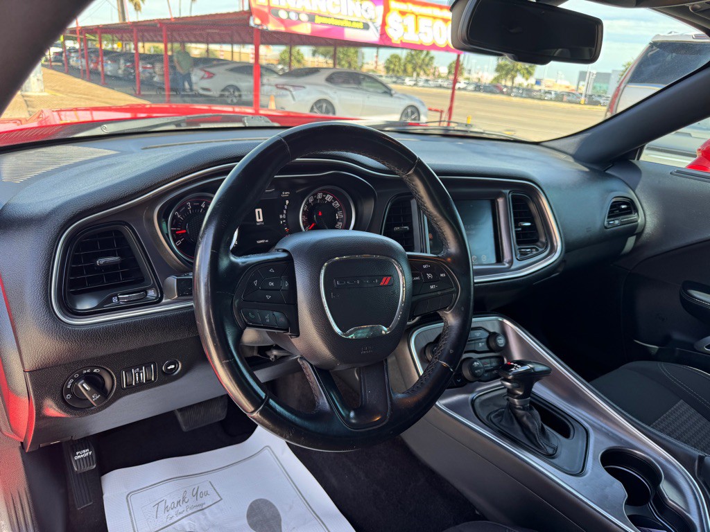 2017 Dodge Challenger Image 9