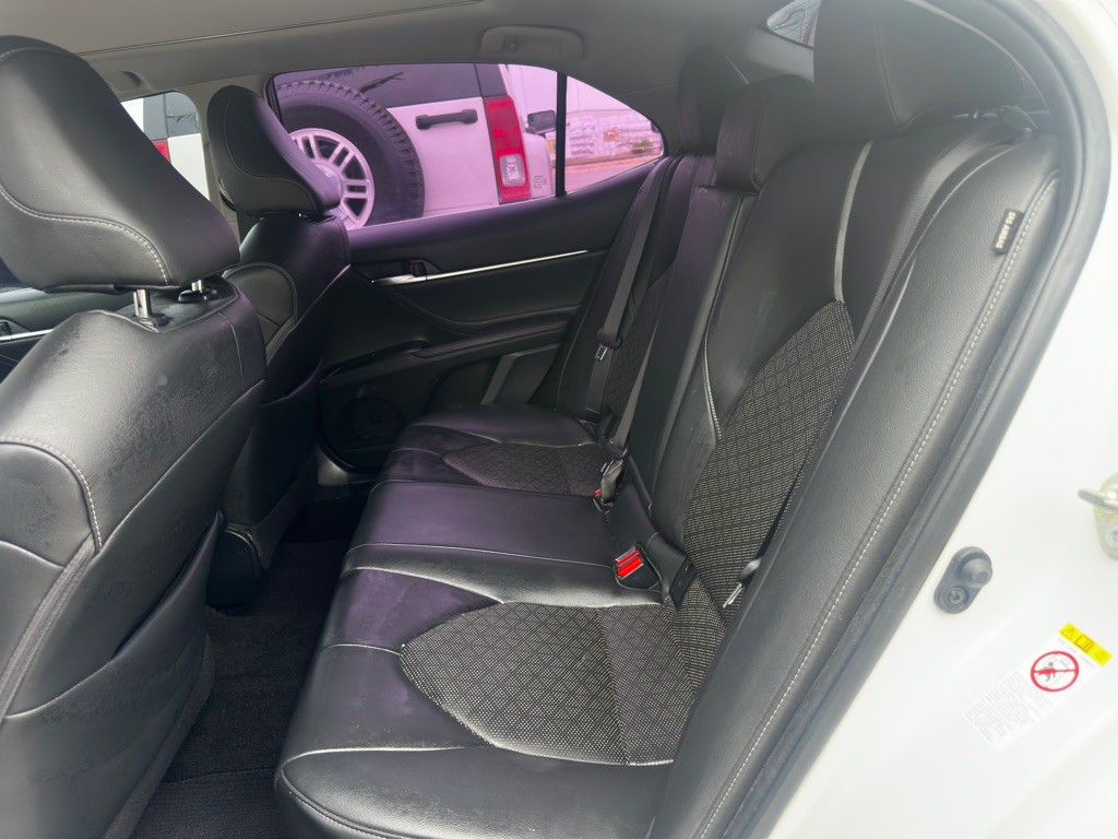 2018 Toyota Camry Image 10