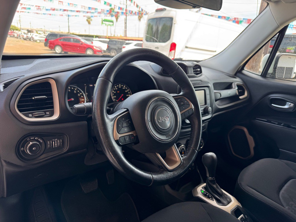 2016 Jeep Renegade Image 9