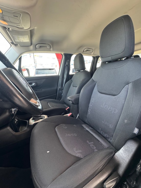2016 Jeep Renegade Image 10