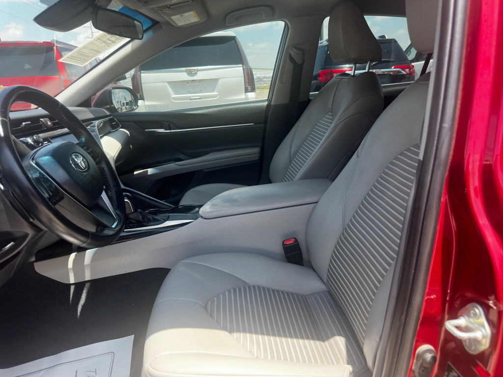 2018 Toyota Camry Image 9