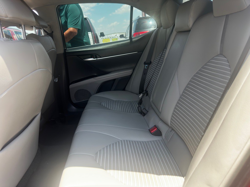 2018 Toyota Camry Image 10