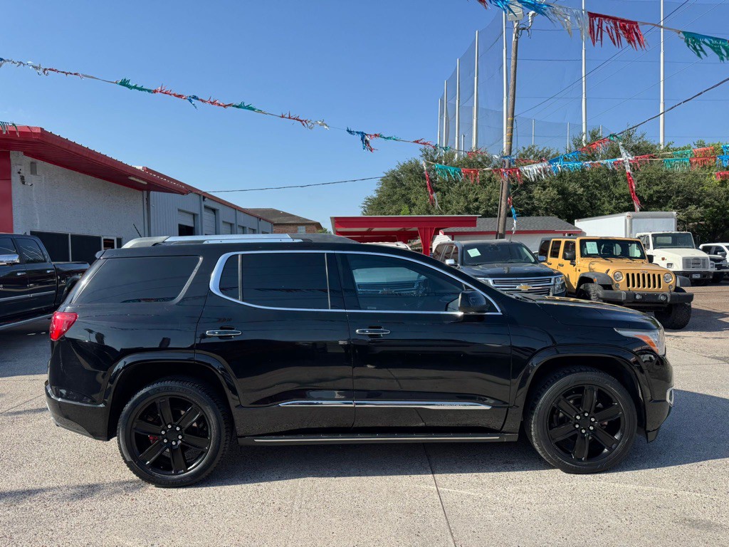 2019 GMC Acadia Image 2