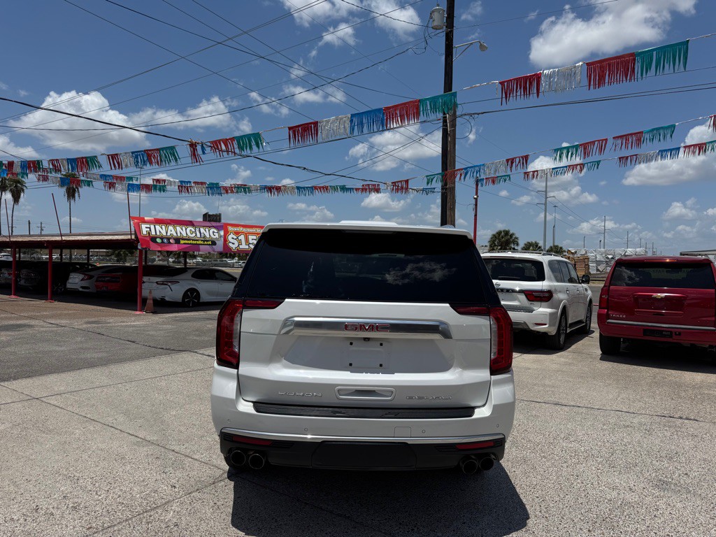 2022 GMC Yukon Image 8