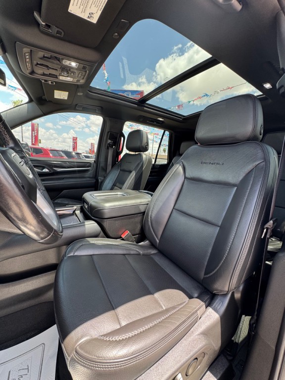2022 GMC Yukon Image 9