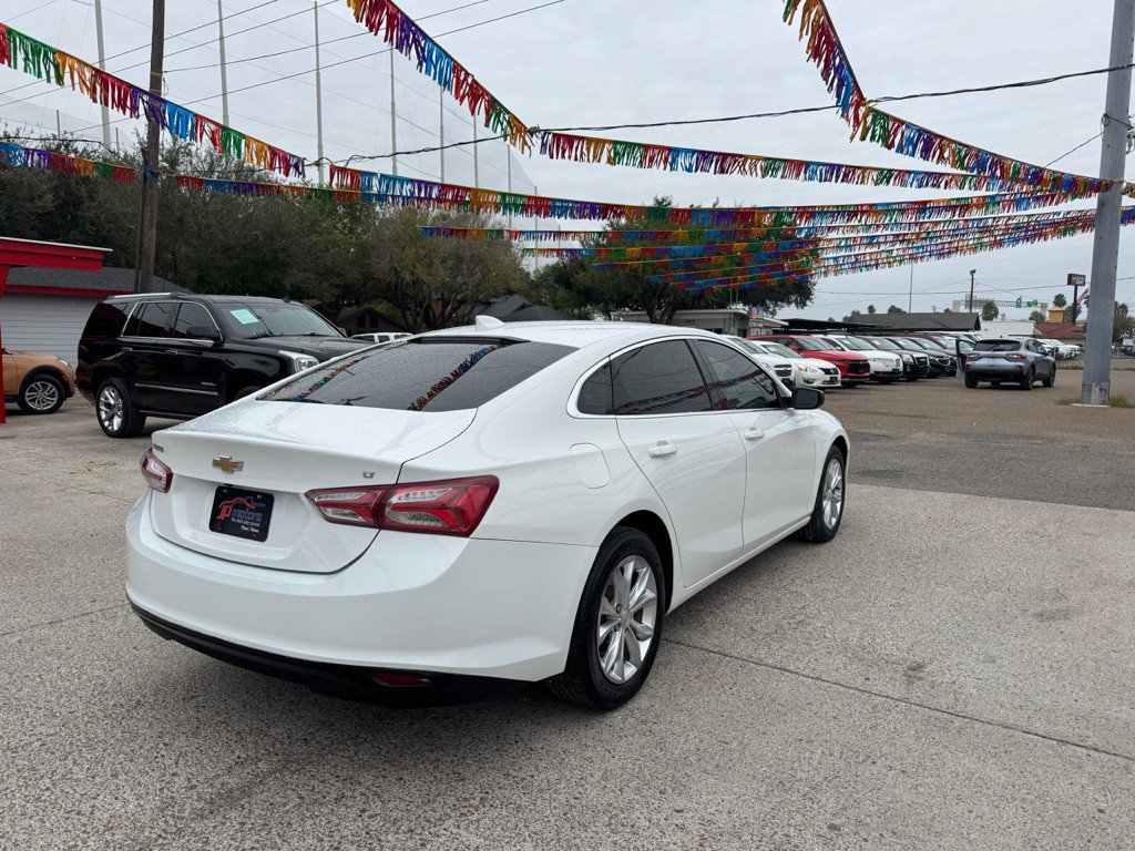 2021 Chevrolet Malibu Image 4
