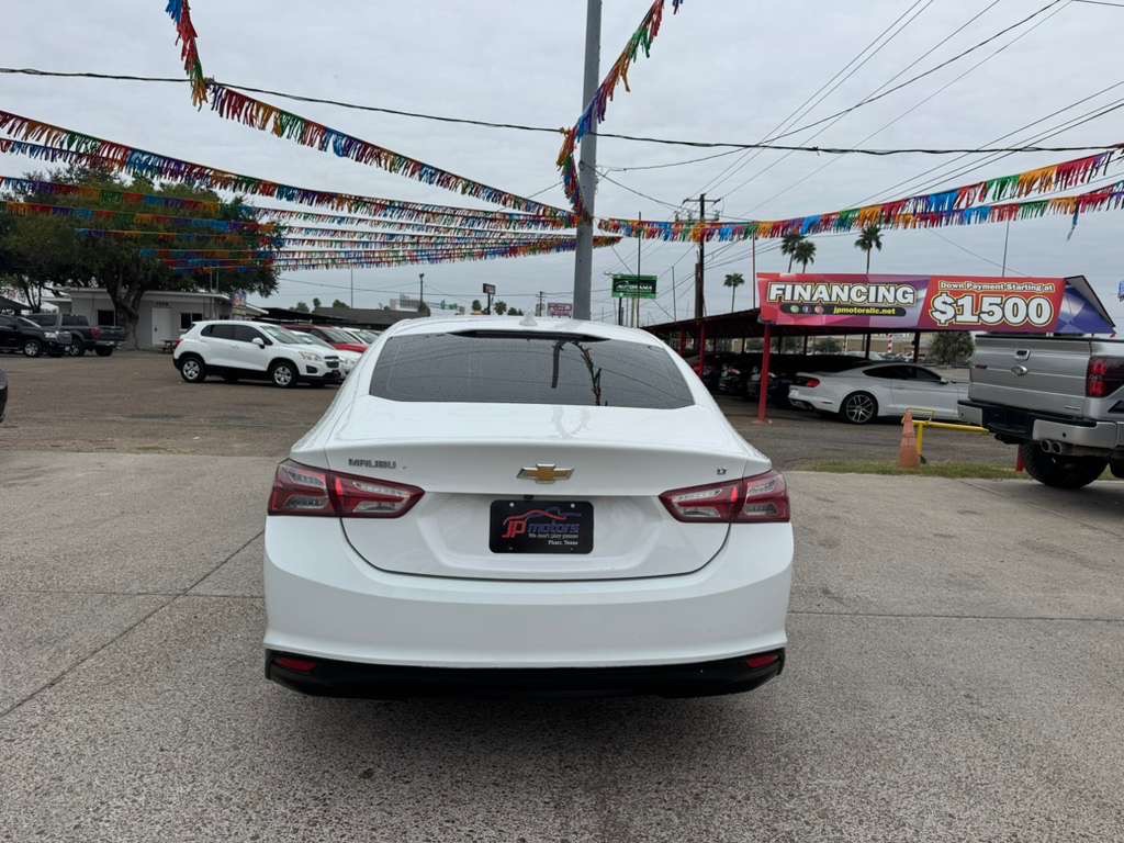 2021 Chevrolet Malibu Image 8