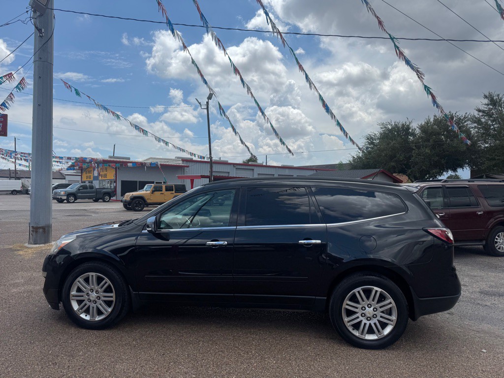 2014 Chevrolet Traverse Image 2