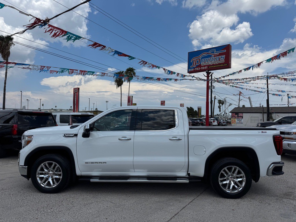 2020 GMC Sierra Image 2