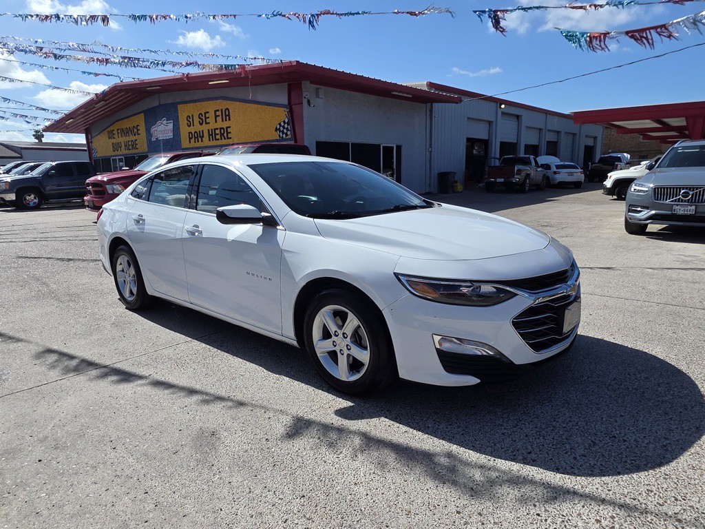 2023 Chevrolet Malibu Image 3