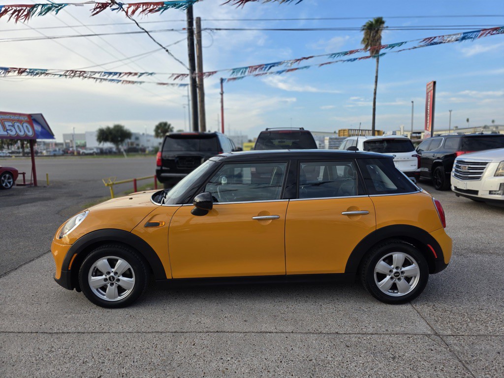 2015 MINI Cooper Image 5
