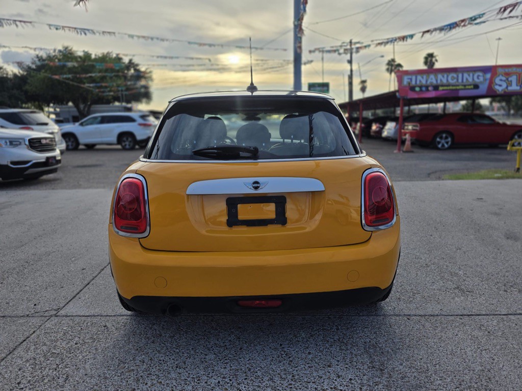 2015 MINI Cooper Image 8