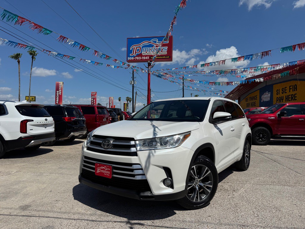 2017 Toyota Highlander Image 13