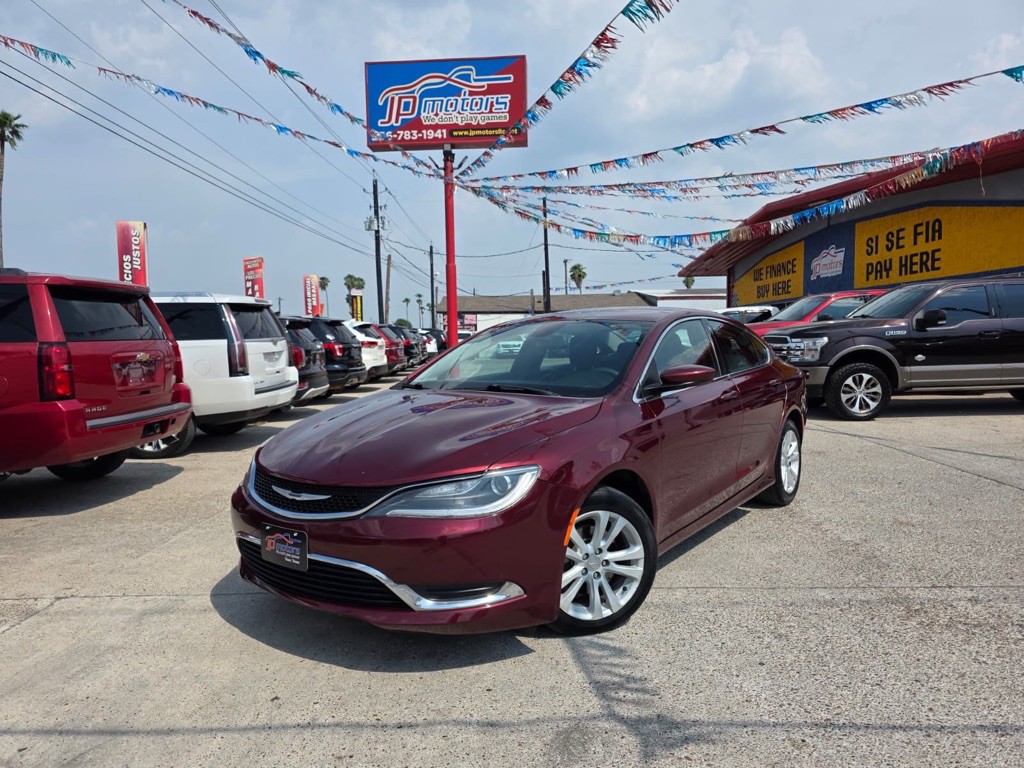 2016 Chrysler 200 Image 1