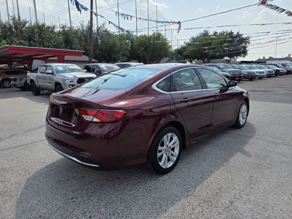 2016 Chrysler 200 Image 6