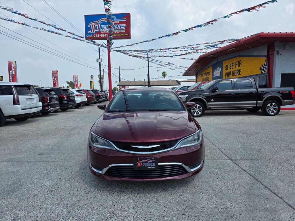 2016 Chrysler 200 Image 7