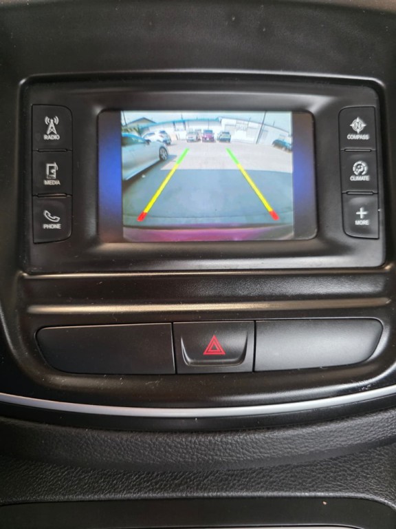 2016 Chrysler 200 Image 15