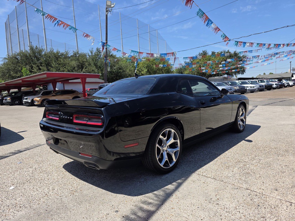 2016 Dodge Challenger Image 5