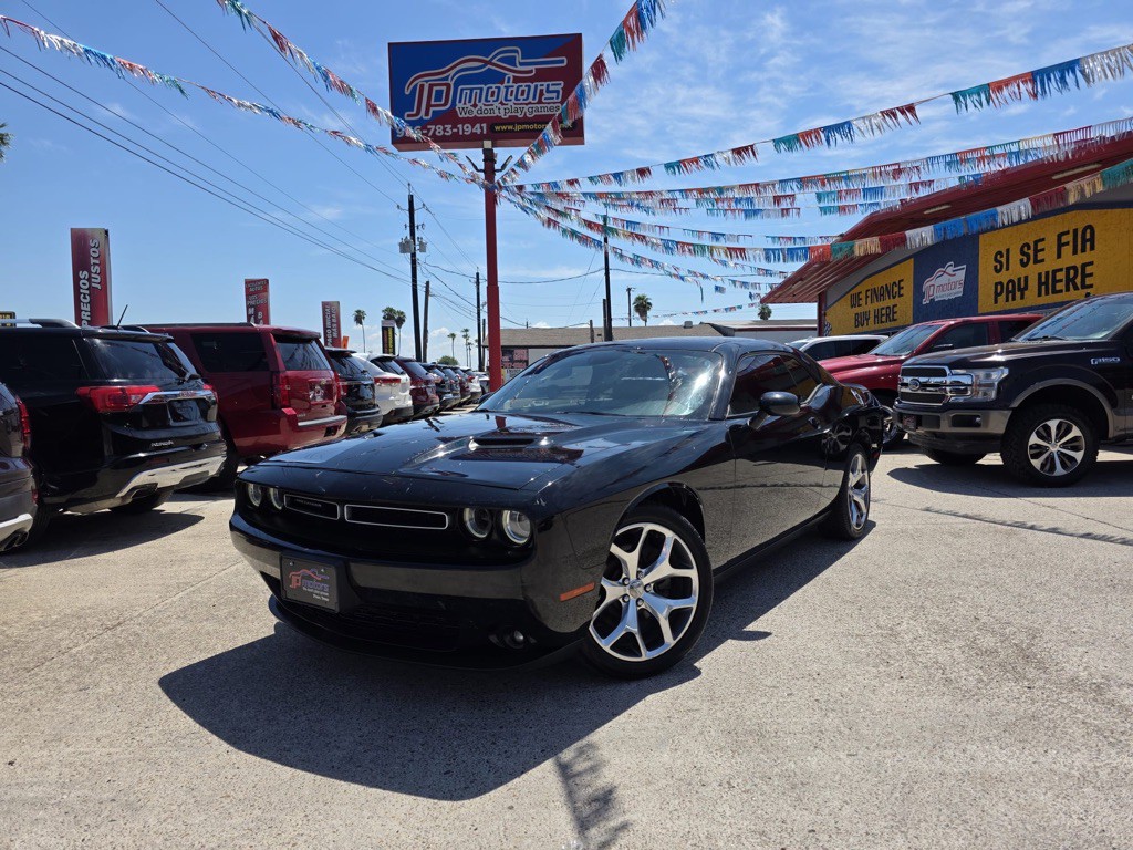 2016 Dodge Challenger Image 12