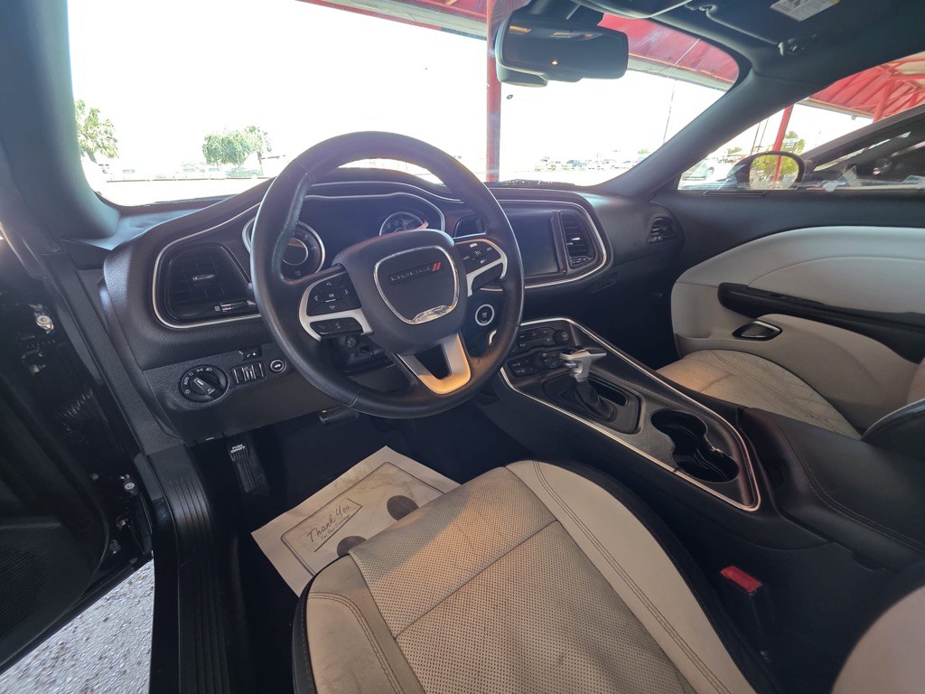 2016 Dodge Challenger Image 22