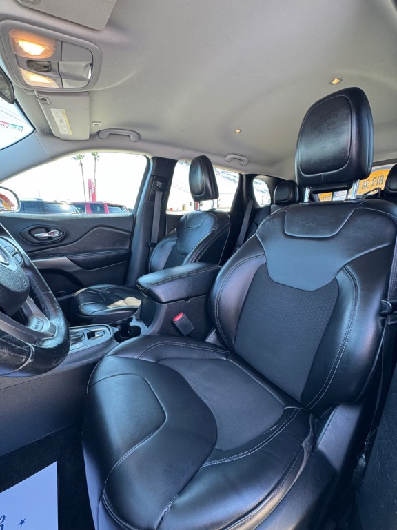 2019 Jeep Cherokee Image 11