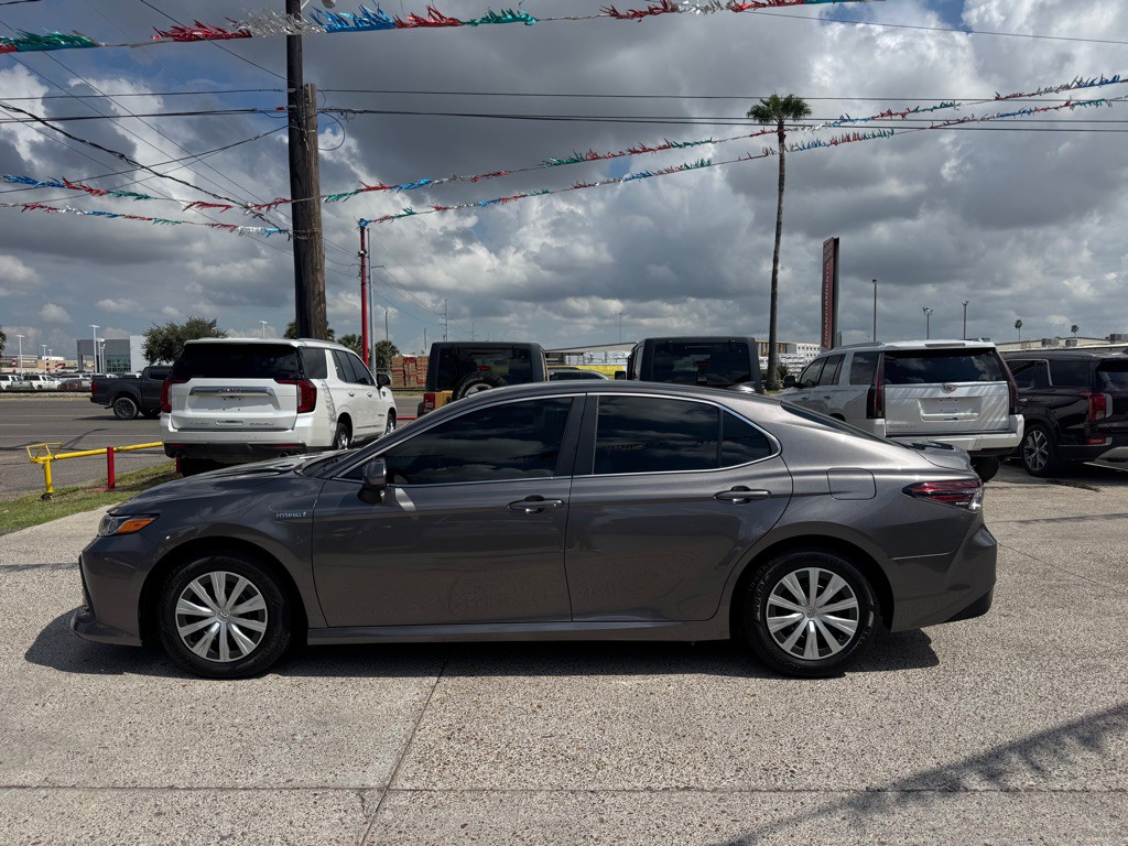 2021 Toyota Camry Image 2