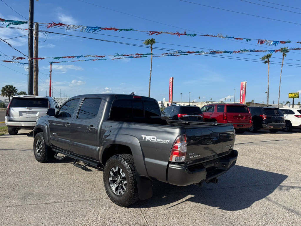 2014 Toyota Tacoma Image 17