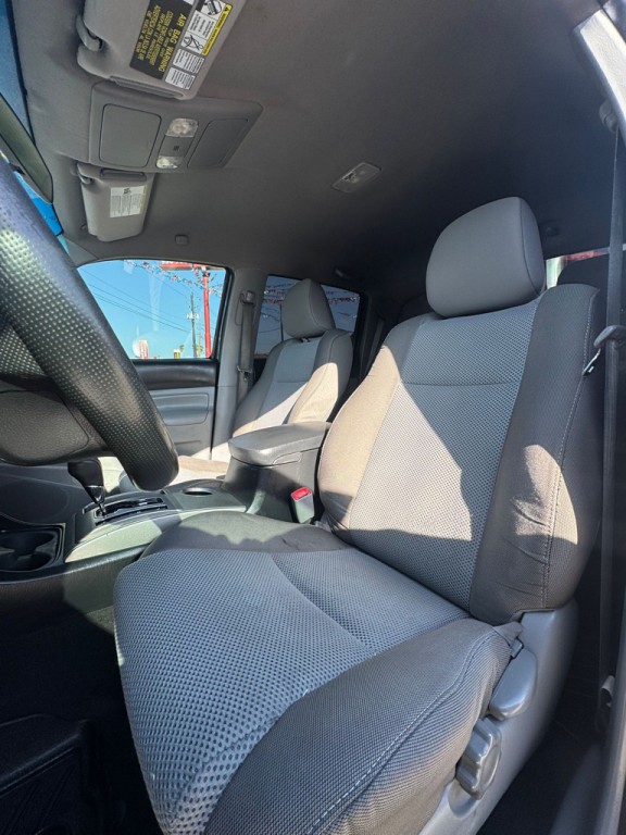 2014 Toyota Tacoma Image 20