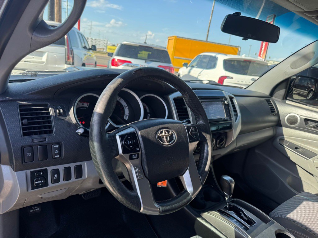 2014 Toyota Tacoma Image 22