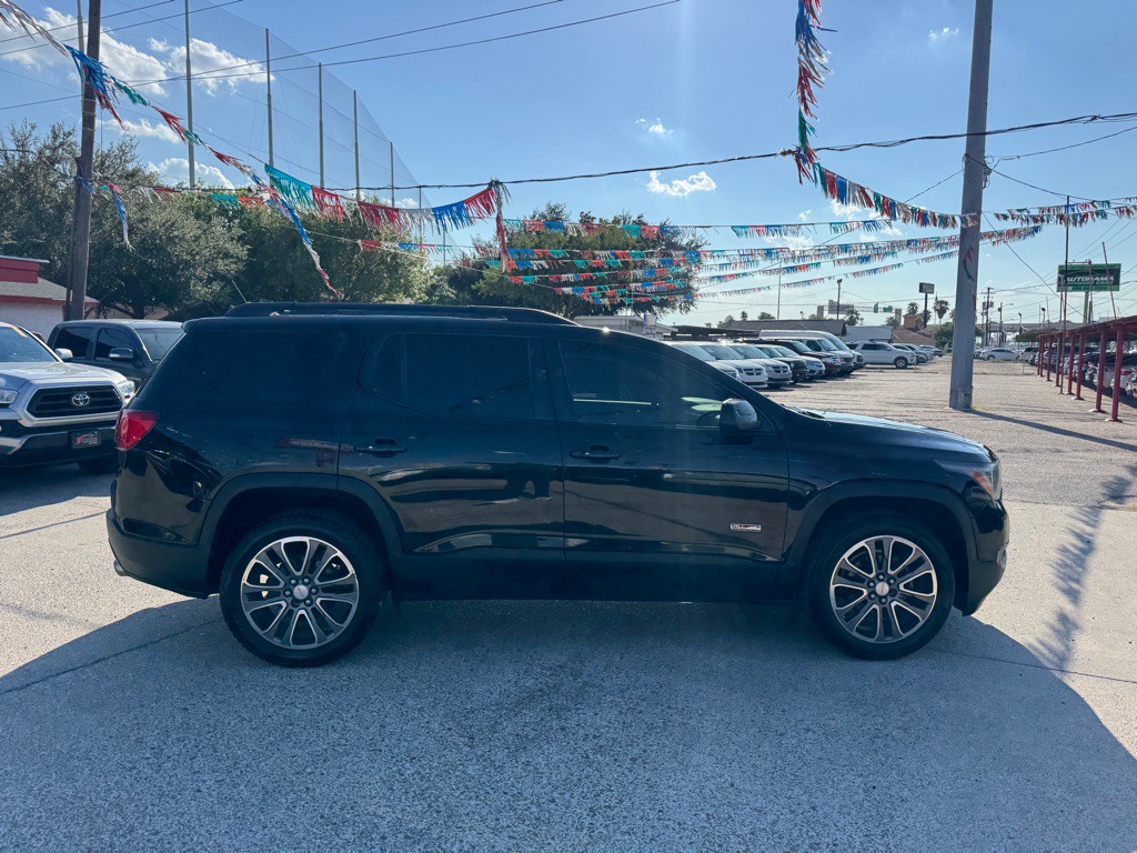 2017 GMC Acadia Image 3