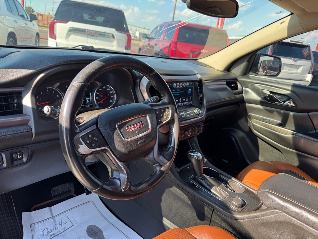 2017 GMC Acadia Image 10
