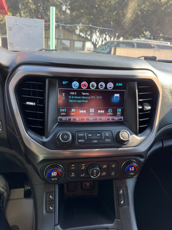 2017 GMC Acadia Image 25