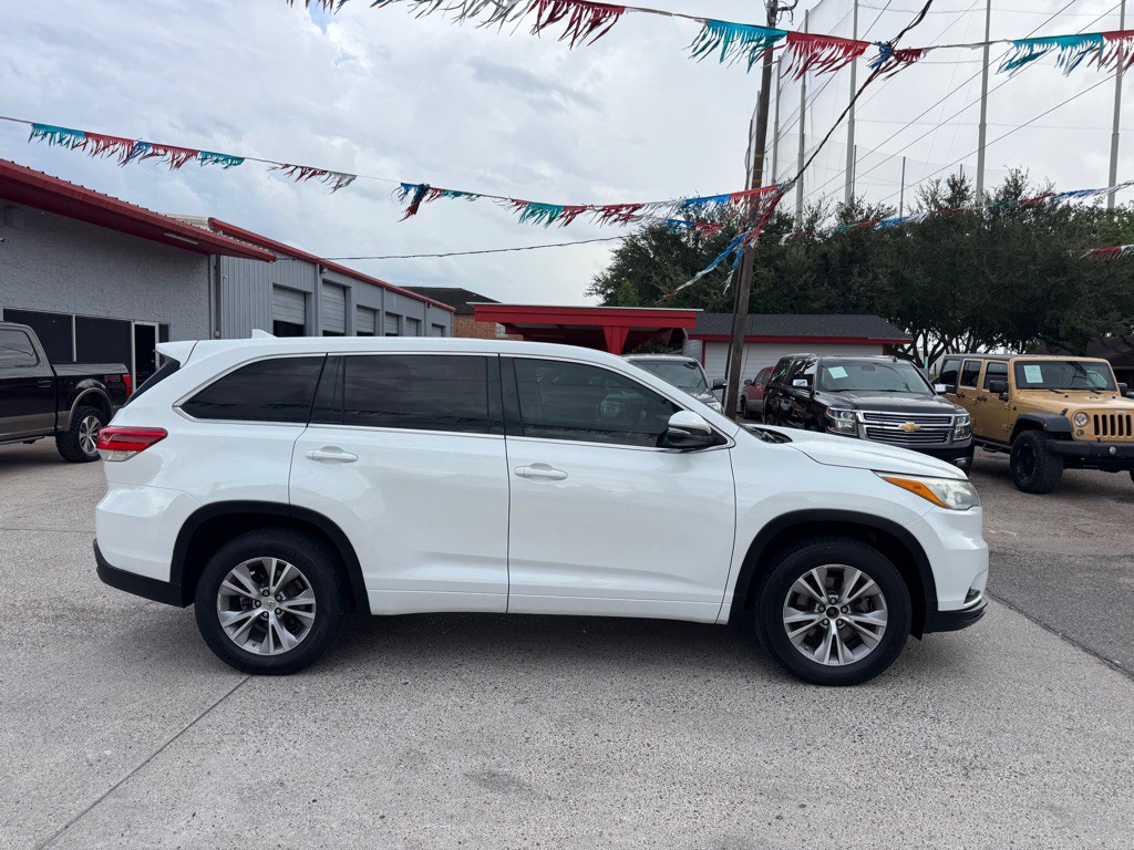 2015 Toyota Highlander Image 3