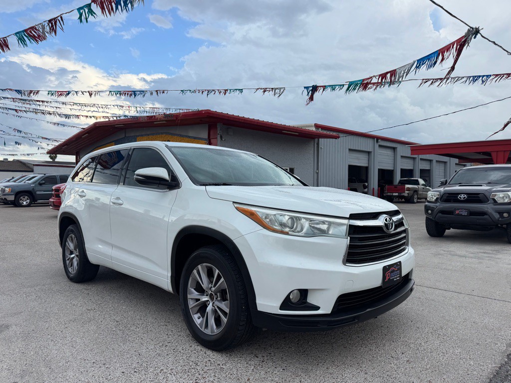 2015 Toyota Highlander Image 4
